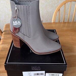 MIA Taupe Gray Stacked Heel Ankle Booties